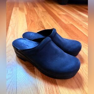 Dansko Classic Black Mules